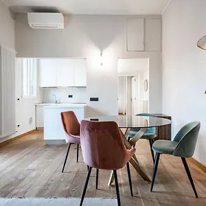 Montello Livings, Exclusive Terrace And Skyline View , Milan Italy